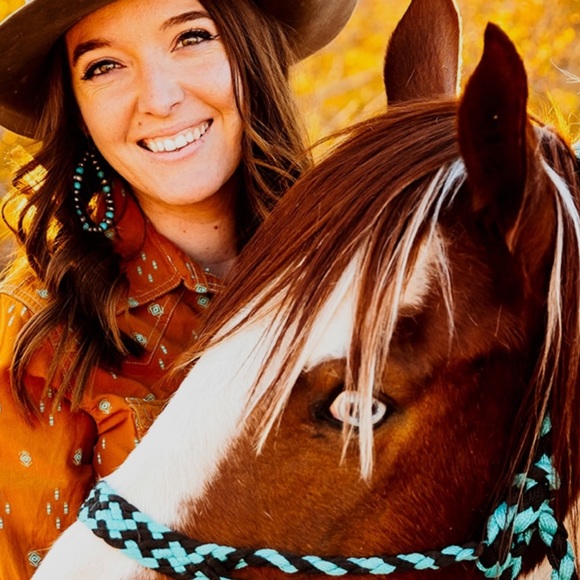 Meet your Posher, Taylor - Picture 4 of 7